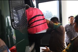 Tersangka Perkara Perkeretaapian Medan Bertambah, FG Langsung Ditahan Kejagung
