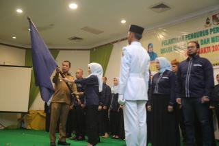 Pj Wako Lantik dan Kukuhkan Ketua Forum UMKM Pekanbaru