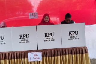 Paslon AMIN Menang di TPS Ketua DPD PDIP Riau Zukri Misran