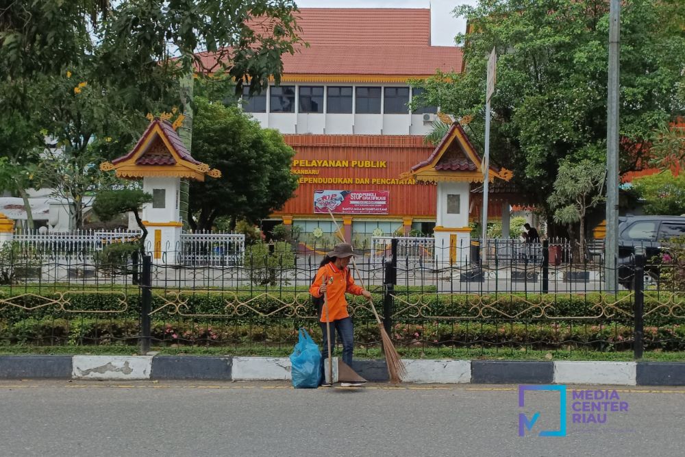 Evaluasi Pelayanan Publik 2024 Fokus pada 9 Layanan Prioritas