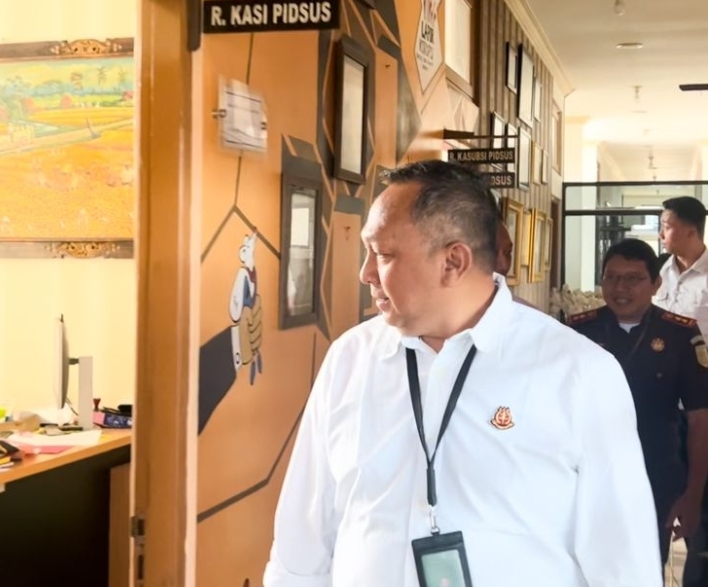 Kajati Bali Dr. Ketut Sumedana Lakukan Sidak Mendadak Pasca Pemilu di Kejari Gianyar
