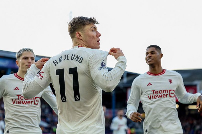 Premier League: Tuan Rumah Luton Town Takluk dari Manchester United dengan Skor 1-2