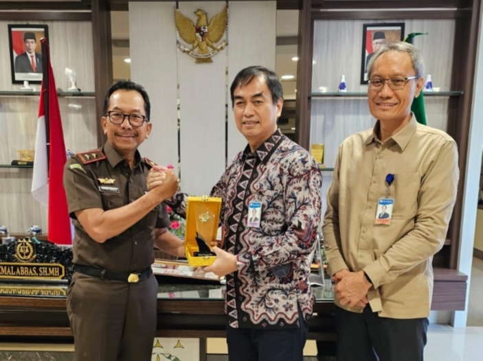 Kajati Riau Menerima Kunker dan Silaturahmi Pejabat Perwakilan Bank Indonesia Provinsi Riau