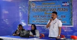 Anggota DPRD Pekanbaru Roem Diani Dewi Gelar Sosper di Jalan Sumber Sari