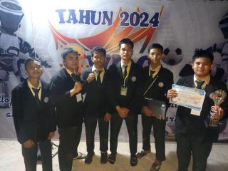 Tim Robotik MAN 1 Pekanbaru Raih Juara 2 Pada Ajang Vocapay Robotik Competition