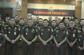 Kajati Bali Dr. Ketut Sumedana: “Membangun Penegakan Hukum dengan Kearifan Lokal”