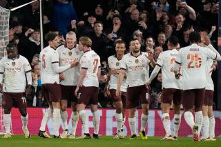 Tuan Rumah Luton Town Dibungkam Manchester City dengan Skor 2-6