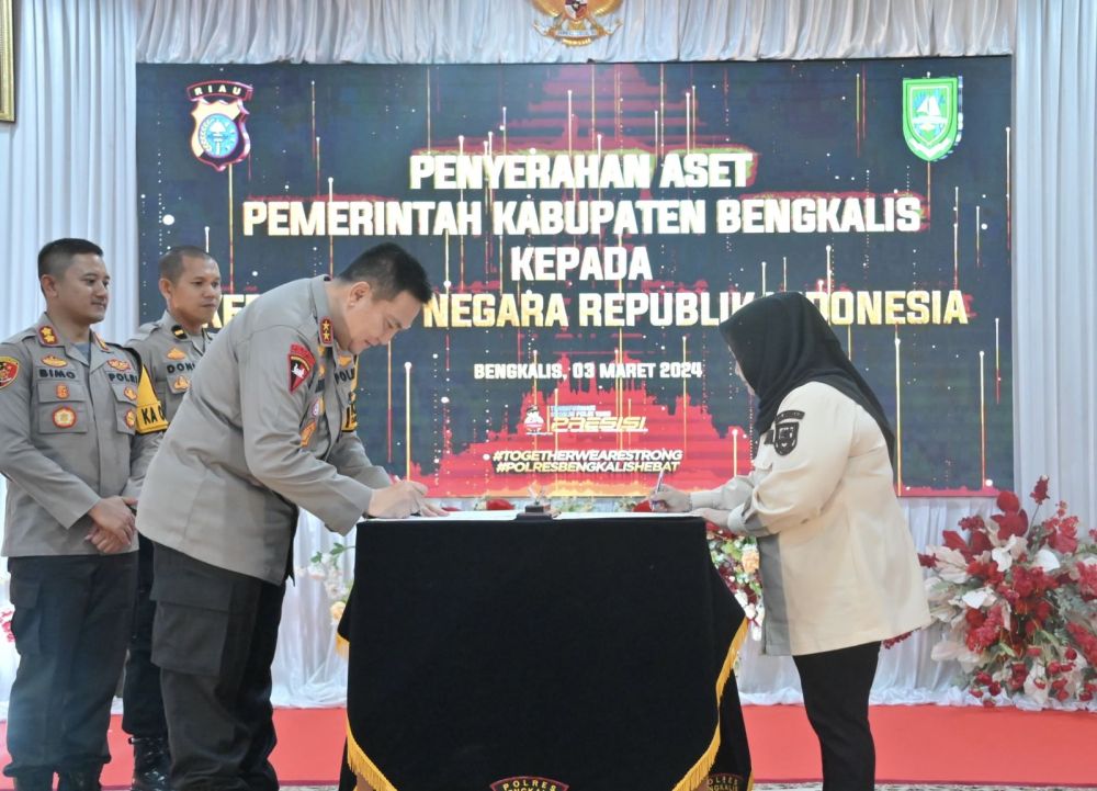 Bupati Kasmarni Hibahkan BMD Ke Polres Bengkalis