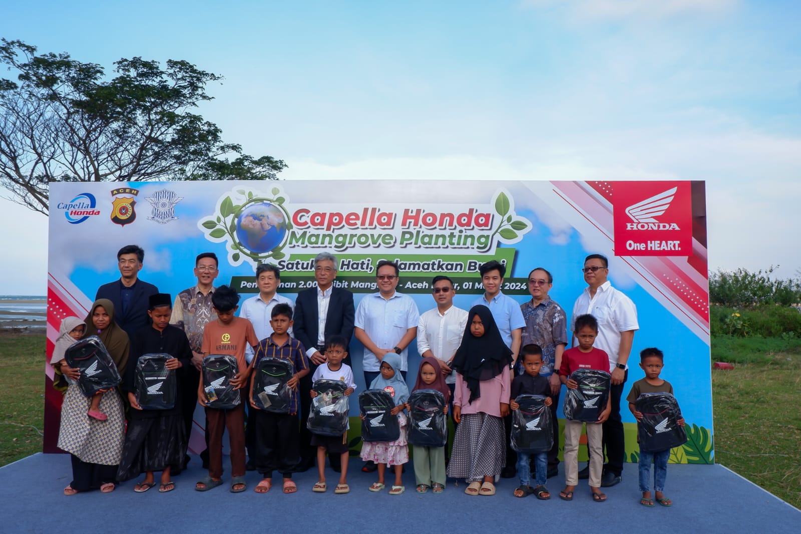 Implementasi Sinergi Bagi Negeri, Capella Honda Tanam 2.000 Pohon Mangrove