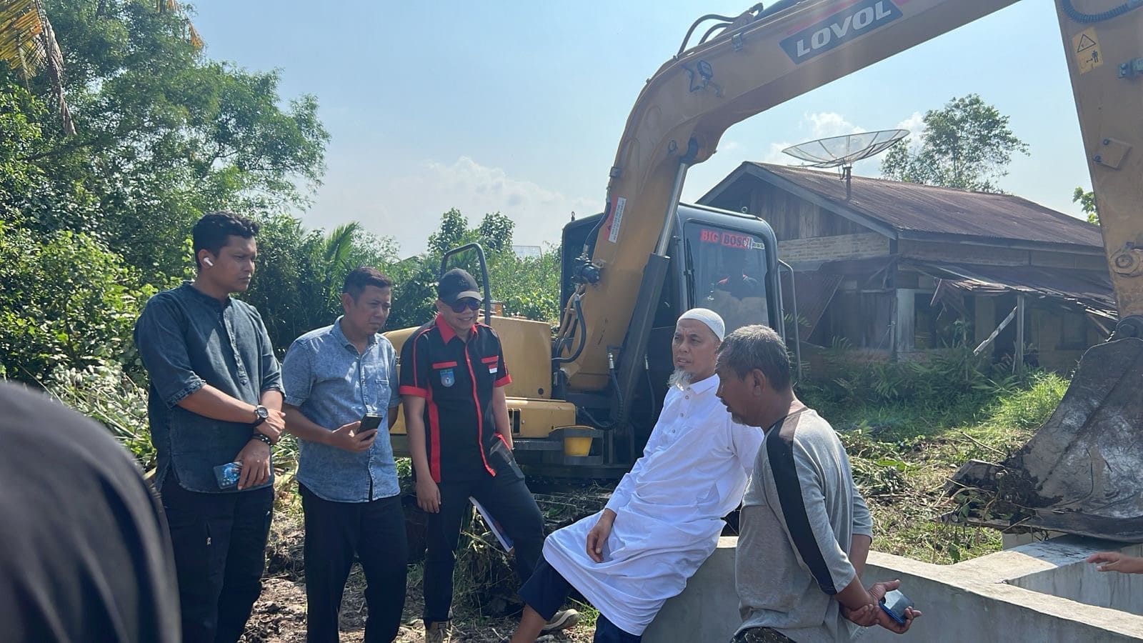 Wako Intruksikan Dinas PU Untuk Memaksimalkan Penanggulangan Banjir Rob