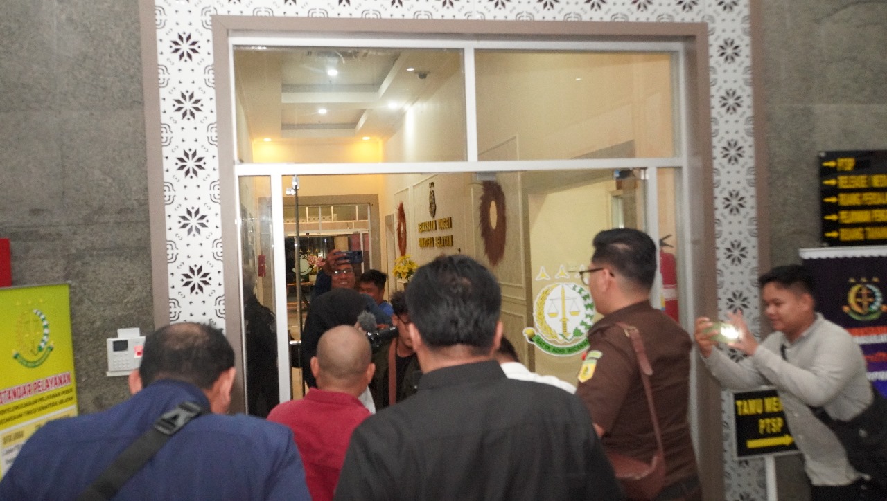 Kejati Sumsel TetapkanÂ Pegawai BPN Kota Yogyakarta Inisial "NW" Sebagai TersangkaÂ 