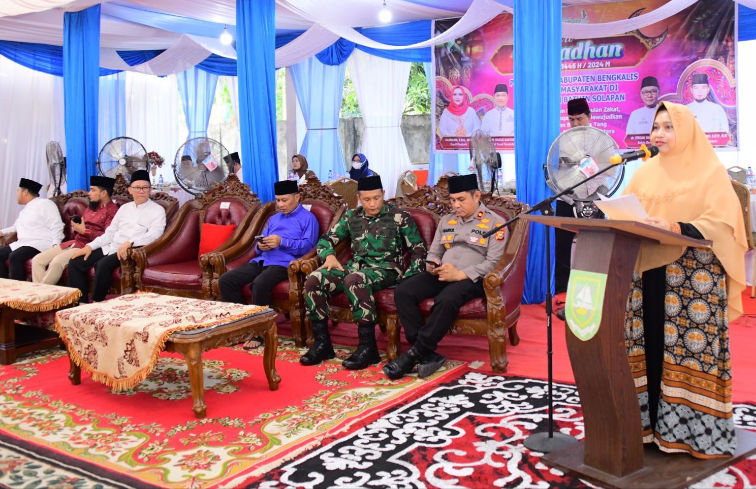 Safari Ramadhan di Bathin Solapan, Bupati Kasmarni Ajak Masyarakat Tingkatkan Rasa Persatuan dan Per