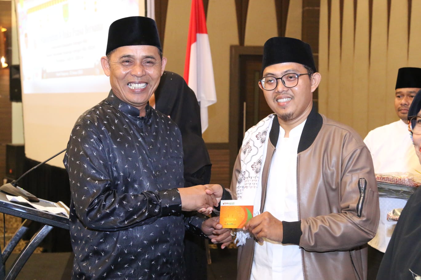 Buka Bersama dengan KKIH Pekanbaru, Pj Bupati Inhil Ajak Masyarakat Tingkatkan Amal Ibadah
