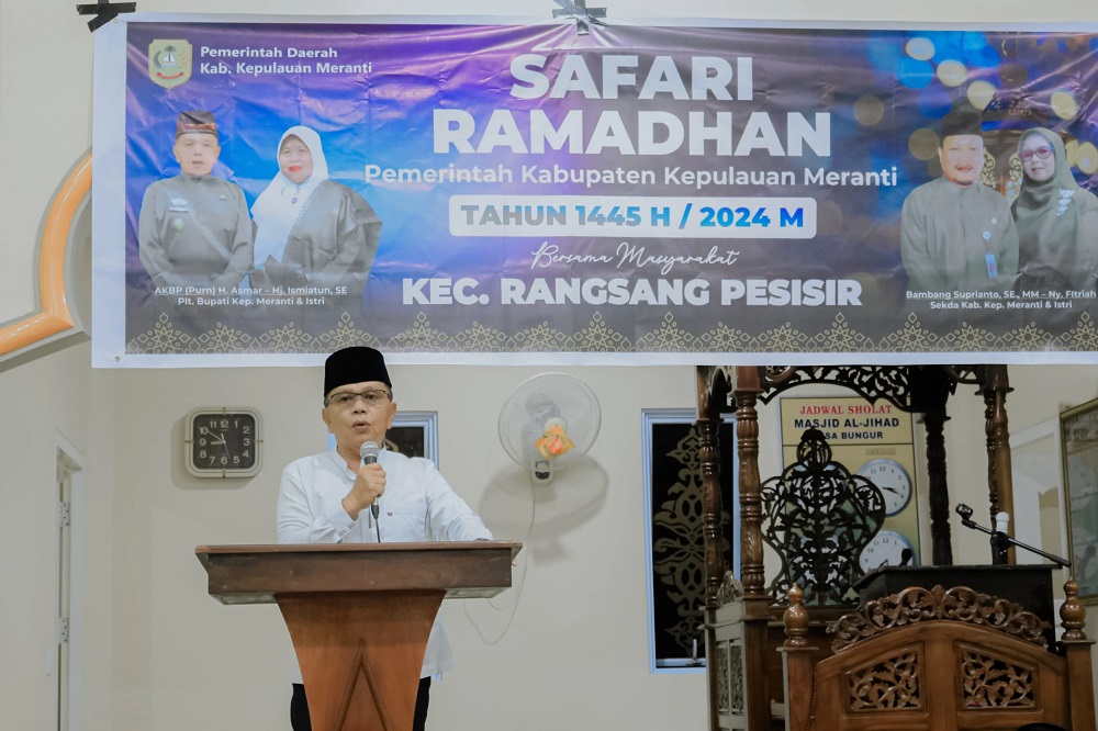 Safari Ramadan ke Rangsang Pesisir, Plt Bupati Asmar Ingatkan Bahaya Karlahut