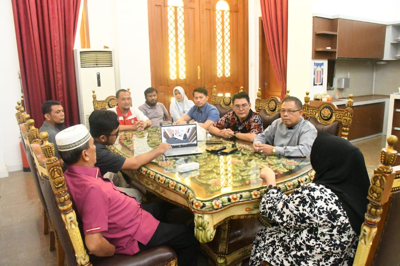 Kadis Kominfotik Sampaikan Rancangan Pembangunan Command Center kepada Bupati Kasmarni