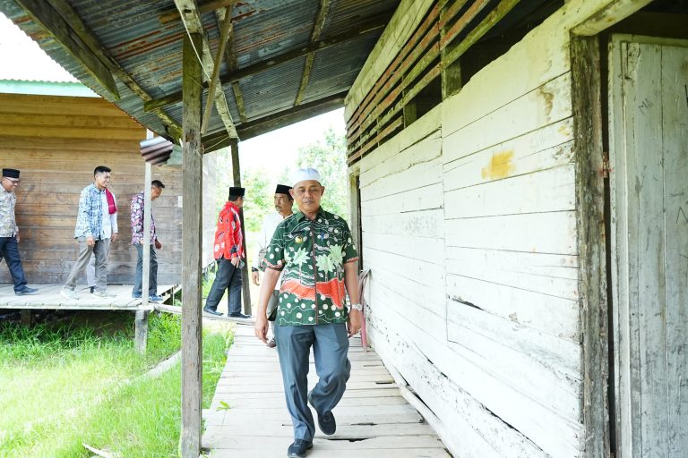 Safari Ramadhan Ke Sungai Terap Perbatasan Inhil - Kuala Tungkal Jambi, Pj Bupati Inhil Tinjau Infra