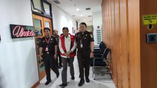 Rektor dan Mantan Rektor Universitas Mitra Karya Tersangka dan Ditahan Kejati JabarÂ 