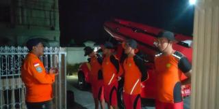 Terjatuh di Sungai Indragiri, Seorang Anak Hilang dalam Pencarian Tim SAR