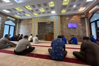 Kegiatan Tausiyah Qobla Dzuhur di Kejaksaan Tinggi Riau berjalan aman, tertib & lancar