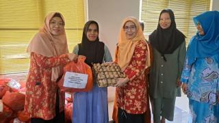DWP Kanwil Kemenag Riau Salurkan Sembako untuk Kaum Dhuafa