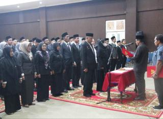 Sekda Abdul Karim Lantik 54 Pejabat Pemkab Pelalawan