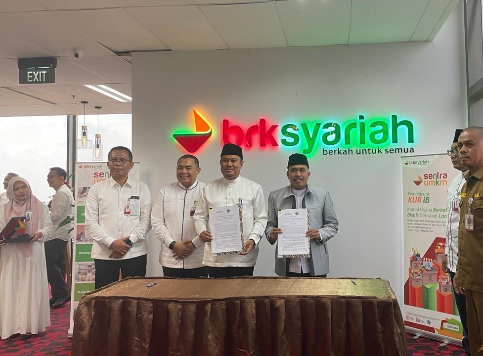 Kemenag Pekanbaru dan BRK Syariah Teken MoU Penerbitan Sertifikasi Halal