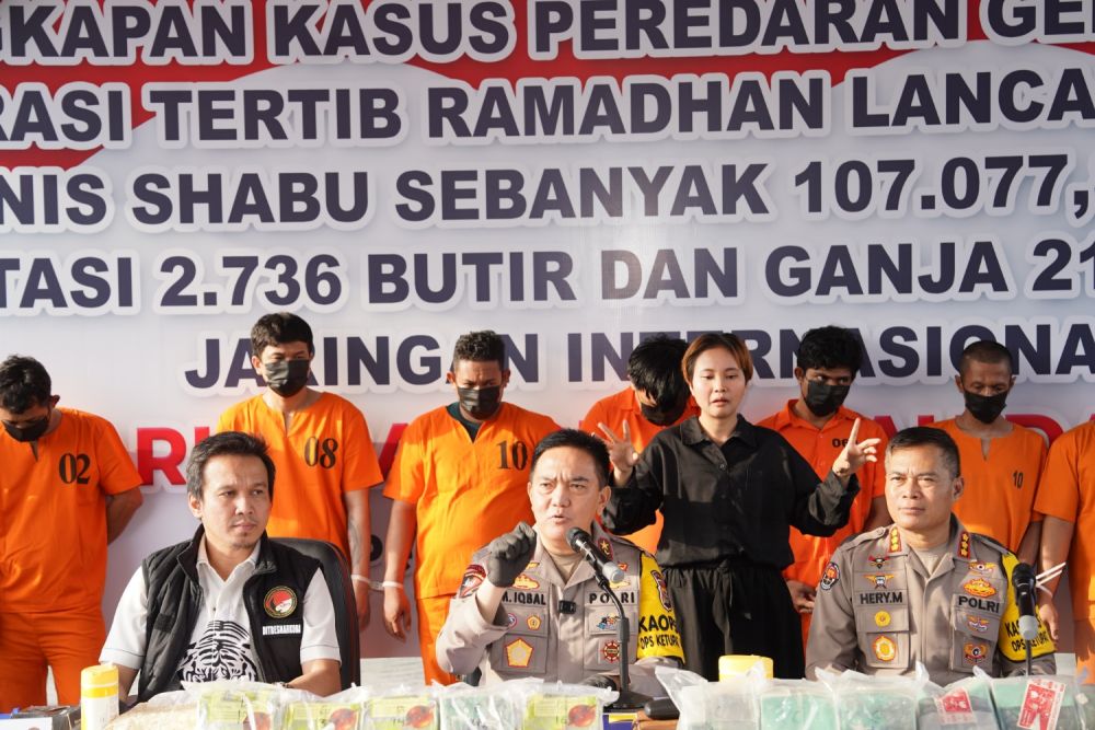 Polda Riau Gagalkan Peredaran 100 Kilogram Sabu