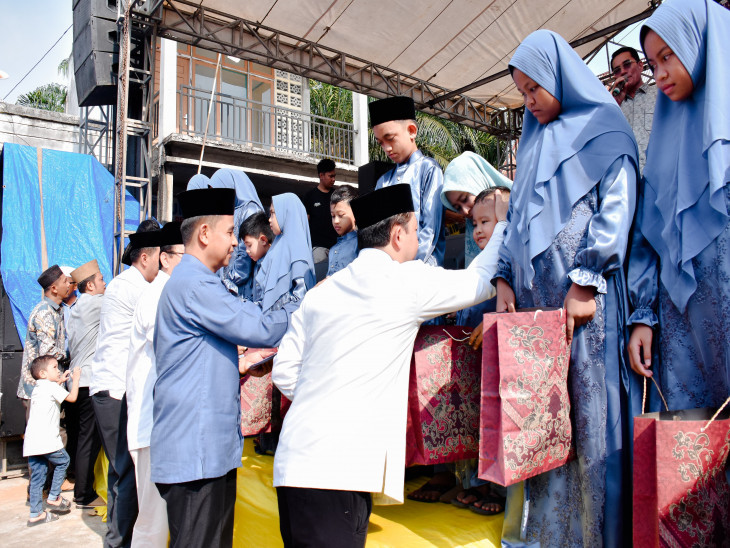 Plh Sekda Hadiri Halal Bihalal Dan Pembagian Santunan Anak Yatim di Desa TeratakÂ