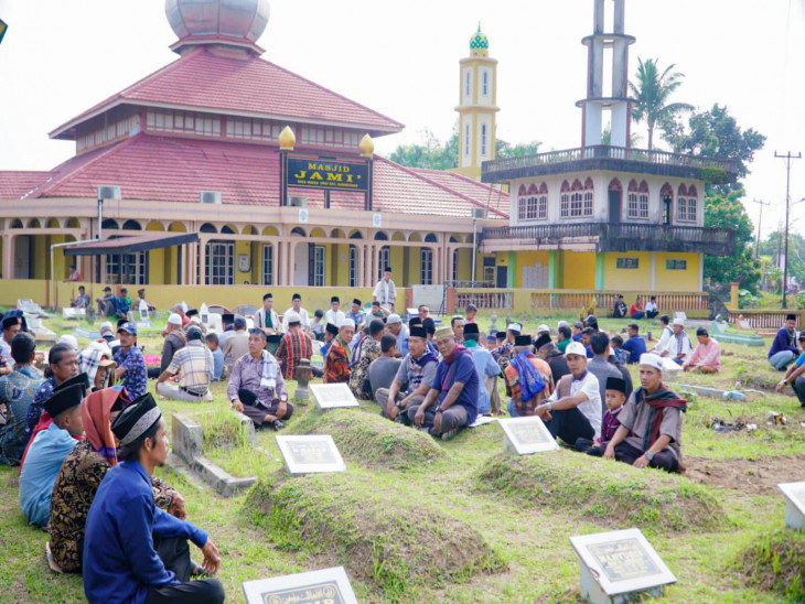 Raya Enam di Kampar, Bentuk Penghormatan dan Kecintaan Pada Orang yang Telah Meninggal Dunia