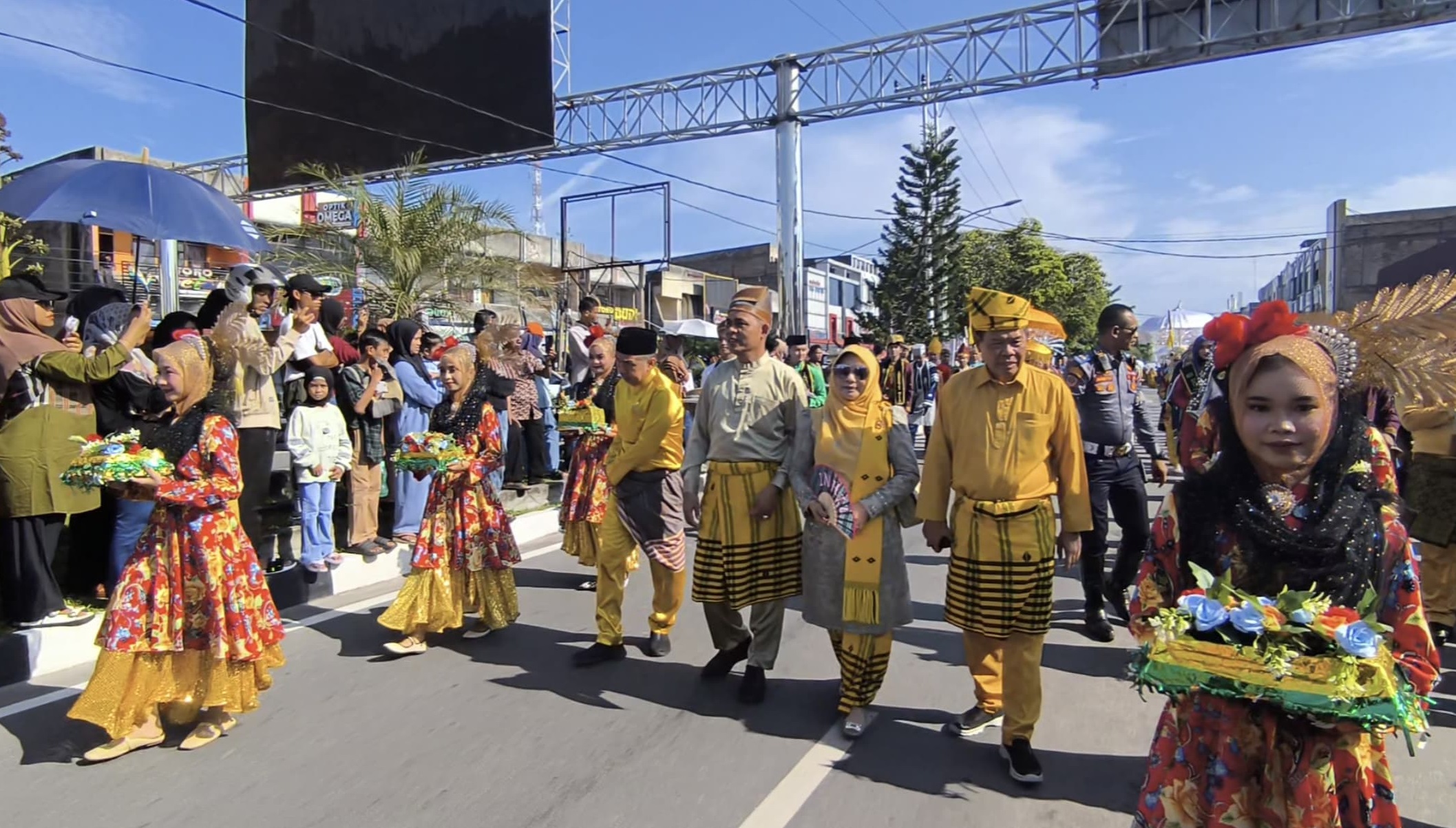 Pemkab Indragiri Hilir Turut Meriahkan Pawai Taaruf MTQ Ke-42 Tingkat Provinsi Riau di Kota Dumai