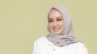Ini Syarat Bila Mau Jadikan Dina Lorenza sebagai Istri Kedua