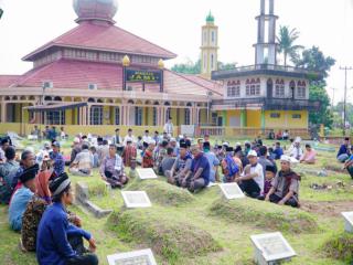 Raya Enam di Kampar, Bentuk Penghormatan dan Kecintaan Pada Orang yang Telah Meninggal Dunia