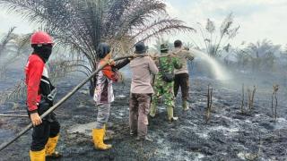 Petugas Gabungan Siap Siaga di Sejumlah Pos Rawan Karhutla