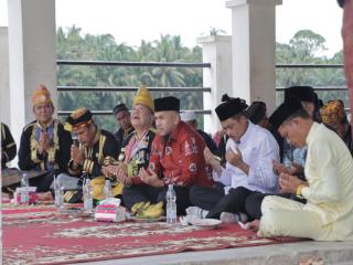 Staf Ahli Bupati Kampar Hadiri Halal Bi Halal Pasukuan Domo Kenegerian Airtiris