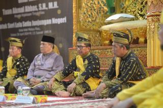 Tahniah, Kajati Riau Akmal Abbas Resmi Bergelar Adat Datuk Seri Lela Setia Junjungan Negeri