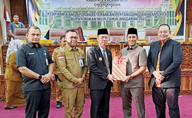 DPRD Rohil Gelar Paripurna Penyampaian LKPj Pemkab Tahun 2023