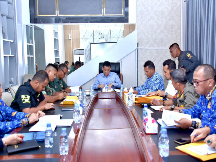 Pj Bupati Lakukan Rapat Penertiban Aktivitas Ilegal Galian C di Kampar