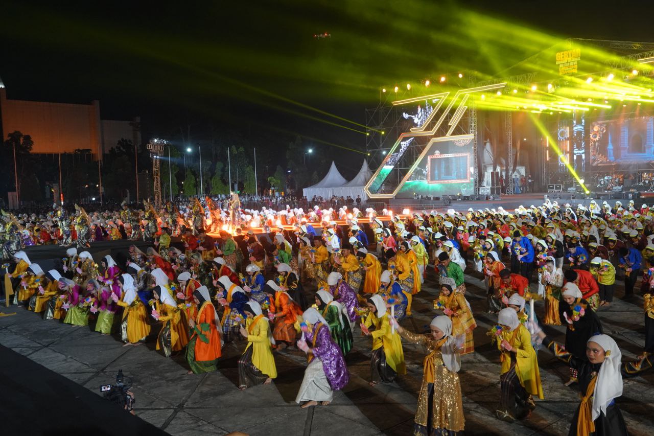10 Ribu Penari Riau Pecahkan Rekor Muri di Gebyar BBI BBWI 2024