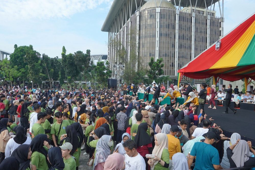 Gebyar BBI BBWI, Ribuan Warga Ikut Senam Massal di Lapangan Kantor Gubernur Riau