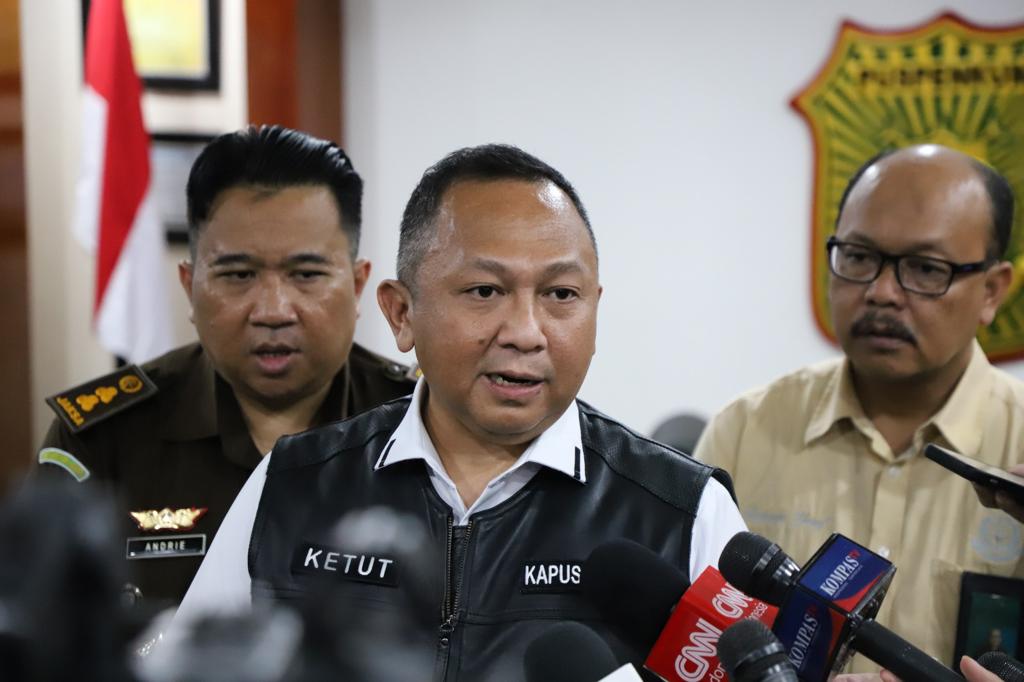 Plh. Kanwil DJBC Riau Inisial "SY"Â Dipanggil Kejagung dan Diperiksa Terkait Perkara Impor Gula PT