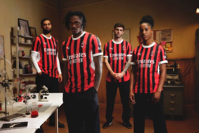 AC Milan Resmi Rilis Jersey Home untuk Musim 2024/2025, Minimalis tapi Elegan
