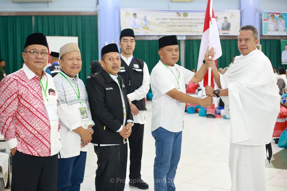 Plt Bupati Asmar Lepas Keberangkatan JCH Asal Kepulauan Meranti ke Tanah Suci