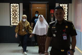 DPO Tipikor Dra. Hayati Gani Berhasil DiamankanÂ Tim Gabungan Satgas Siri Jamintel Kejagung RI
