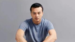 Kunjungi Kampus di Semarang, Aroma Tubuh Nicholas Saputra Jadi Perbincangan