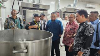 Cek Hotel dan Dapur Madinah, Menag Pastikan Fasilitas Layanan Jemaah Lansia