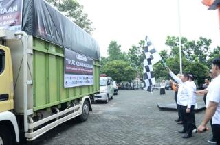 Pemprov Lepas Keberangkatan Truk Bantuan Kemanusiaan Dompet Dhuafa Riau untuk Sumbar