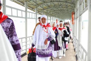 108 Jemaah Calon Haji Asal Kepulauan Meranti Tiba Di Asrama Haji Batam
