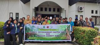 Lestarikan Mangrove, GEC Malaysia dan YG Riau Kunjungi Kelompok Konservasi Paghet Seghagha Kelapapat