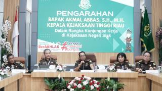 Secara Intensif Memonitoring Progress Kinerja,Â Kajati Riau Kunker di Kejari Siak