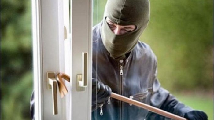 Nekat Masuk Rumah Polisi Bawa Golok, Maling di Pekanbaru Ditembak